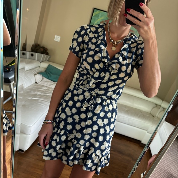 Realization Par silk dress Size M - Picture 4 of 4